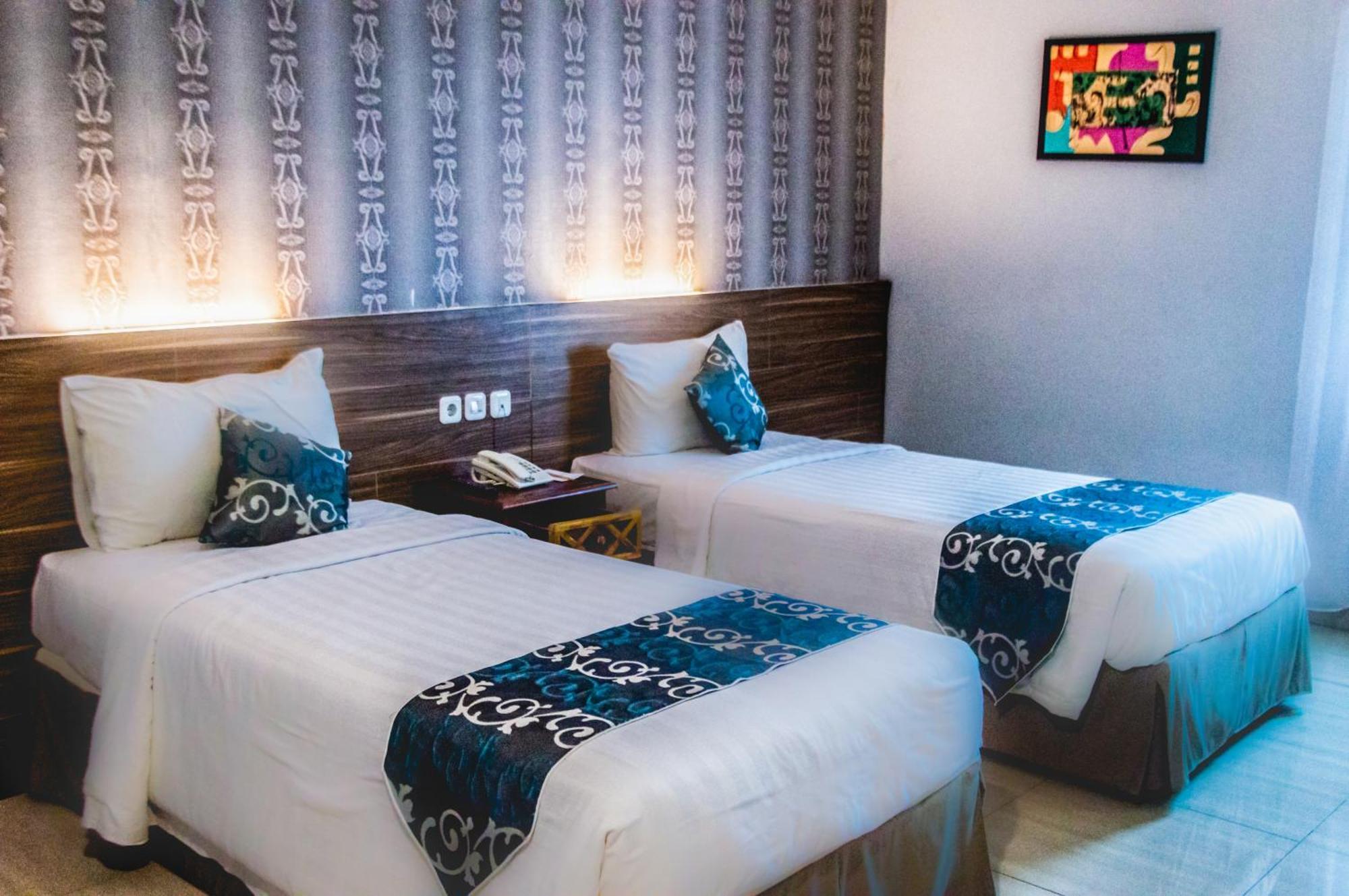 Grand Amira Hotel Solo, Azana Hotels Collection Екстер'єр фото