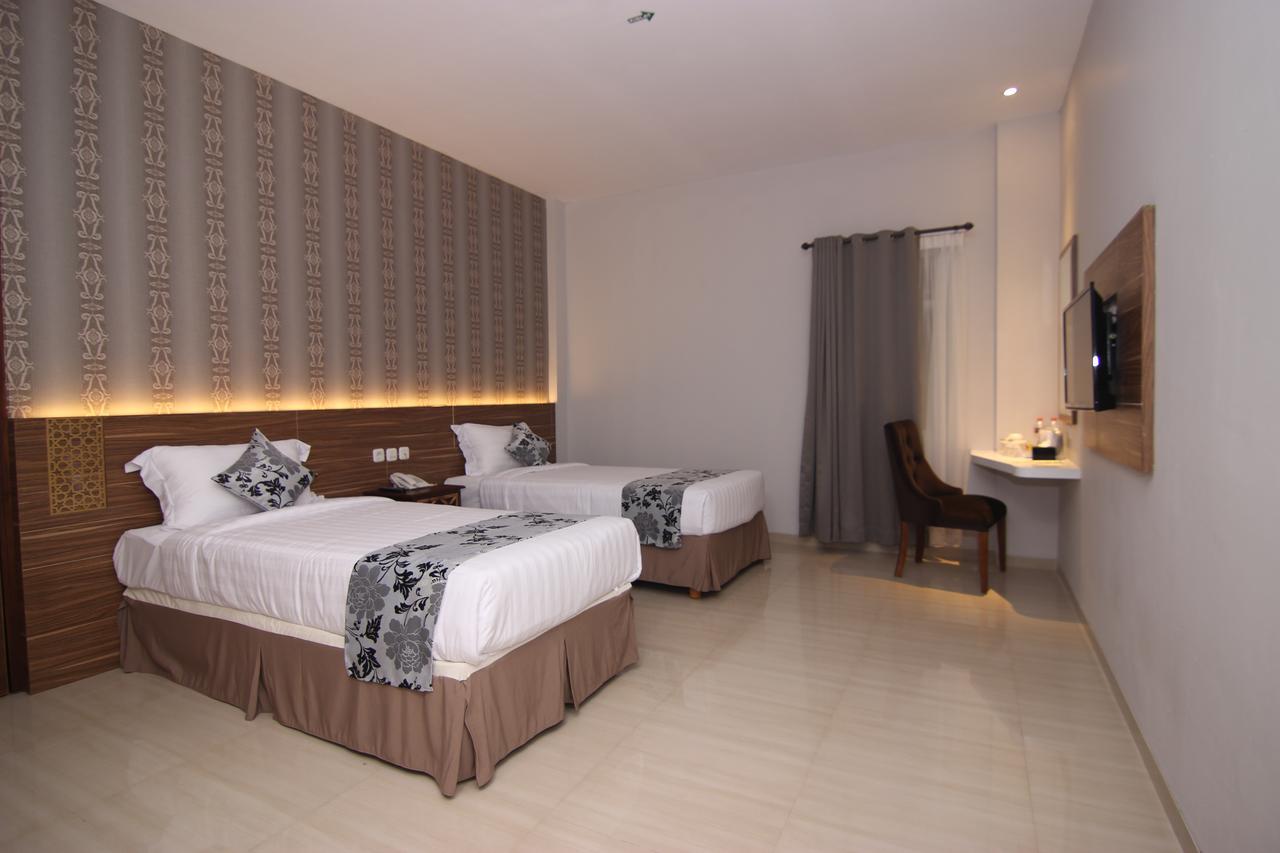 Grand Amira Hotel Solo, Azana Hotels Collection Екстер'єр фото