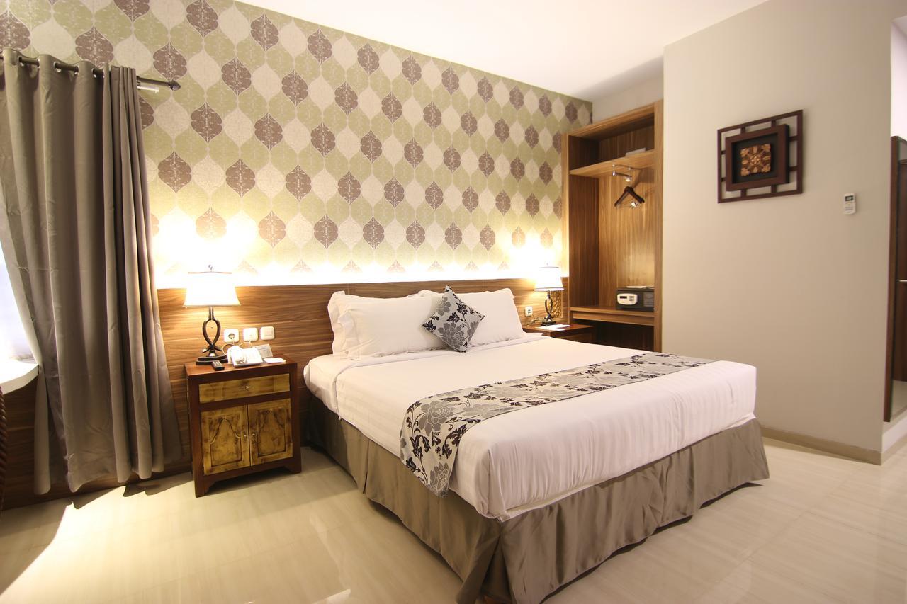 Grand Amira Hotel Solo, Azana Hotels Collection Екстер'єр фото